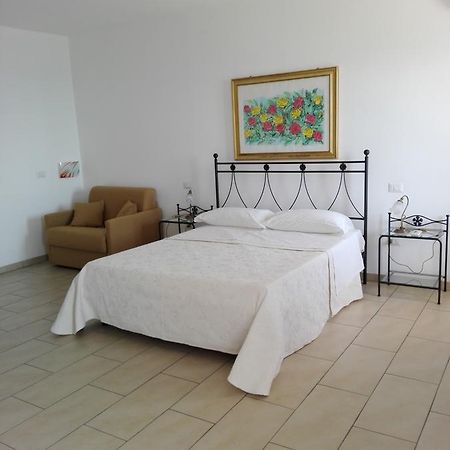 Bed and Breakfast La Nave Sul Mare Di Taormina Летоянни Экстерьер фото