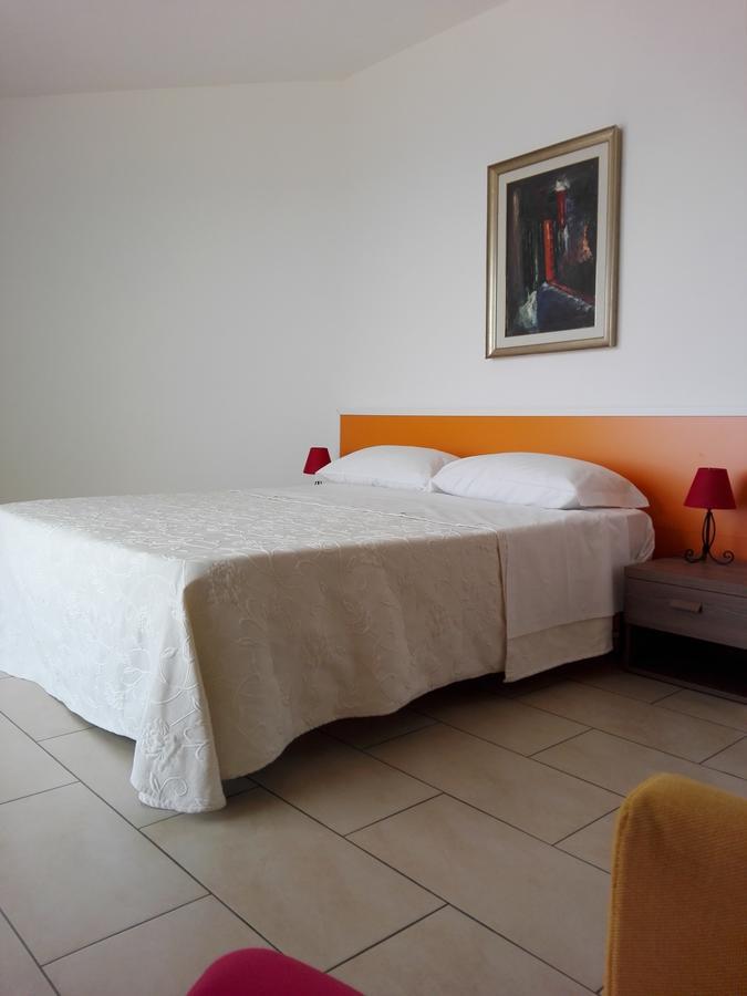 Bed and Breakfast La Nave Sul Mare Di Taormina Летоянни Экстерьер фото