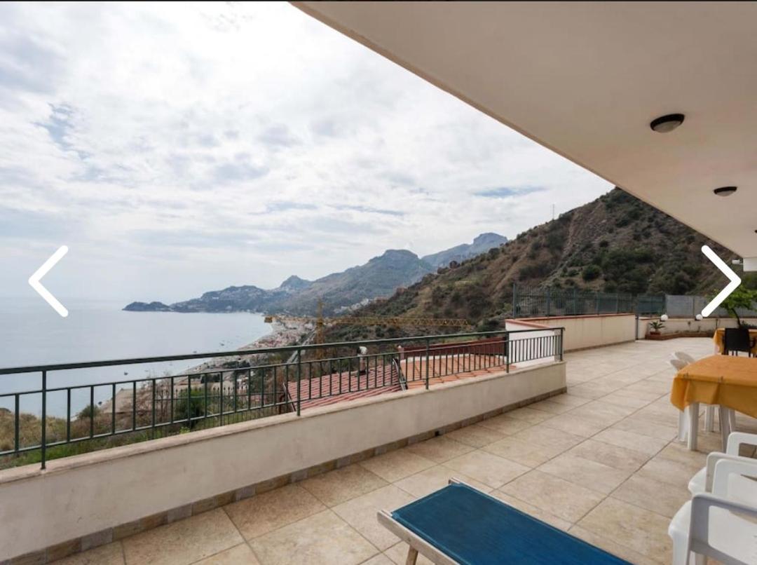 Bed and Breakfast La Nave Sul Mare Di Taormina Летоянни Экстерьер фото