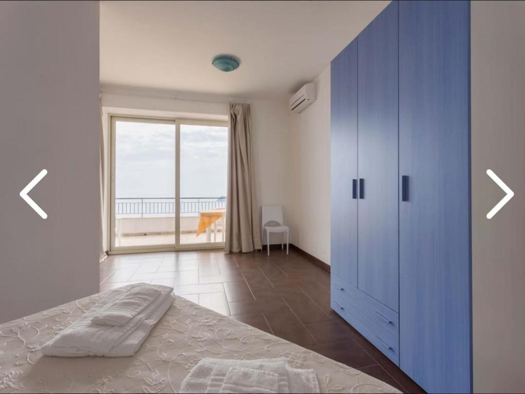 Bed and Breakfast La Nave Sul Mare Di Taormina Летоянни Экстерьер фото